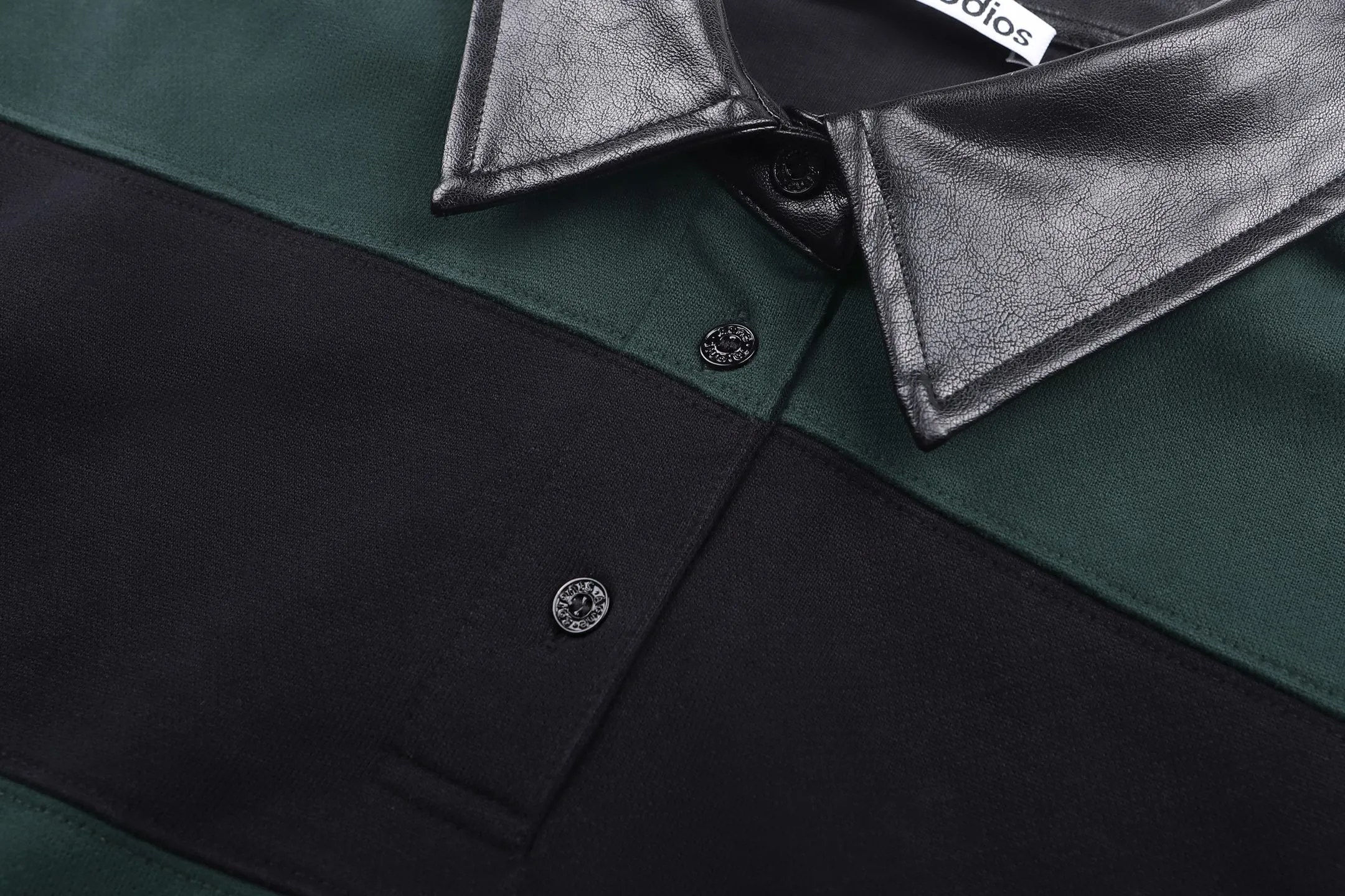 AP Acne Studios 26SSRetro leather lapel contrast striped sweatshirt ●Authentic 5469 purchased and developed ●Custom dyed double-ply terry sweatshirt material ●Exquisite technical leather ●Template embroidery ●Fabric fermentation wash ●Customized 1:1 leather tag ●Customized 1:1 buttons ●Customized 1:1 trademark ●Loose fit ●Size: S M L XL ●Style number: 26231/4B#30